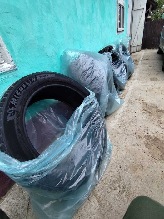 Vand 4 anvelope MICHELIN M+S