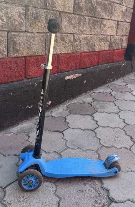 Продам Самокат детский
