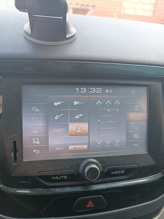 продам автомагнитолу на Весту