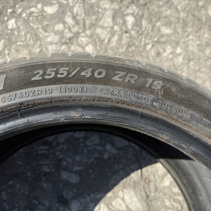 2 броя летни гуми Michelin 255/40 R19 Dot 5224 ном 904