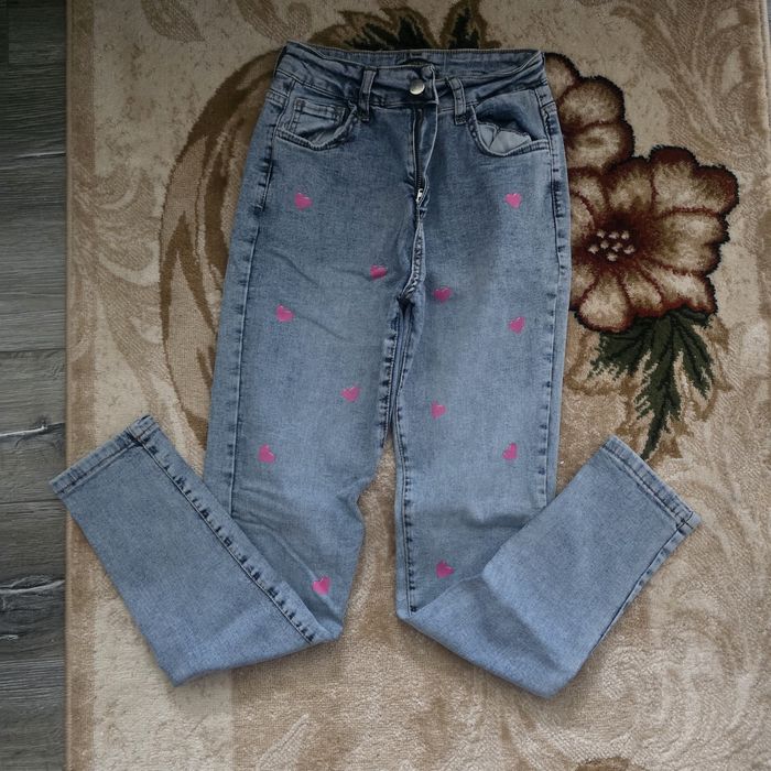 Blugi S, pret fix 30 lei/perechea