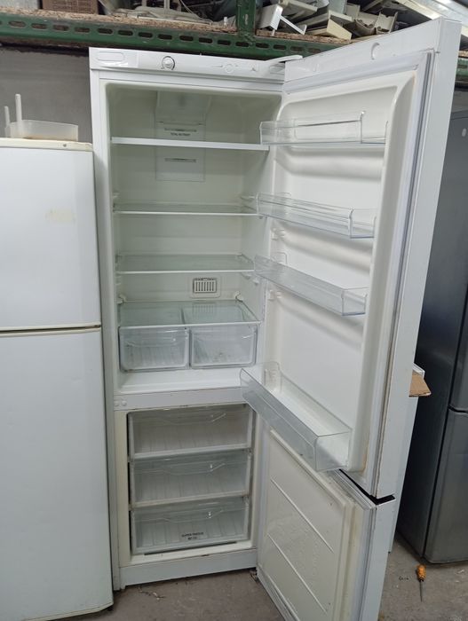 Продам холодильники