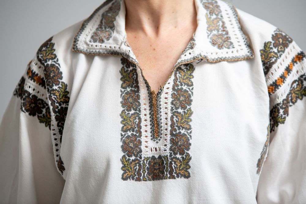 Cămașă populară/traditional/cusut manual/ie /Bucovina