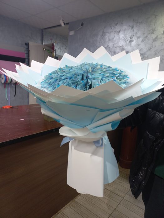 Ақшадан жасалған букет