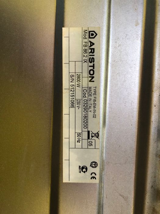 Фурна за вграждане Ariston FB86.2IX