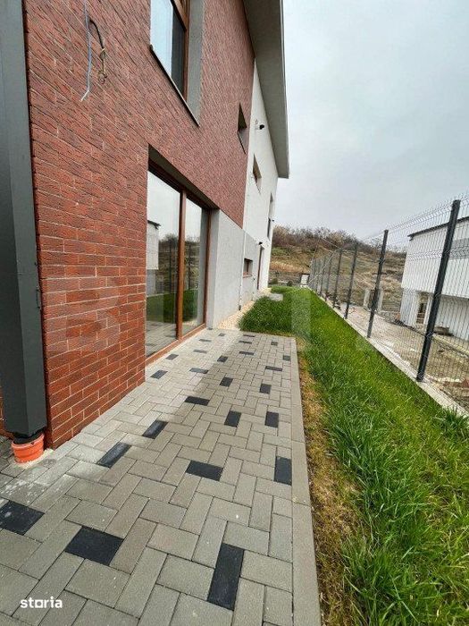 Casa 5 camere, parcare si gradina, zona Voronet
