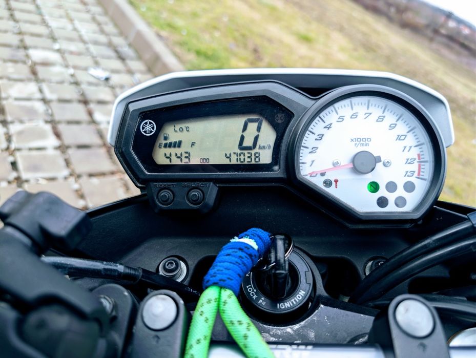 Motocicleta Yamaha FZ8