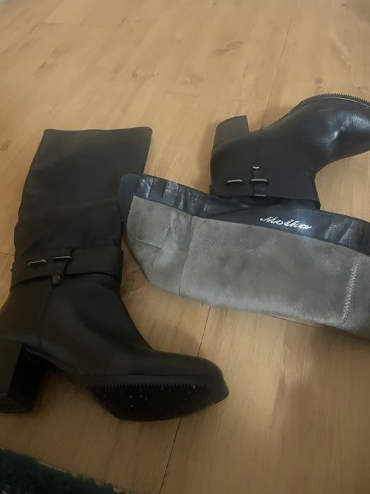 Продаются зимние кожанные сапоги