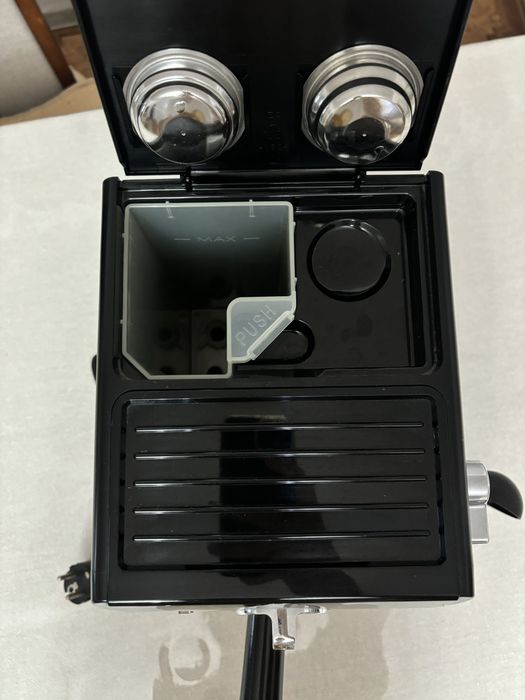 Кофеварка Delonghi