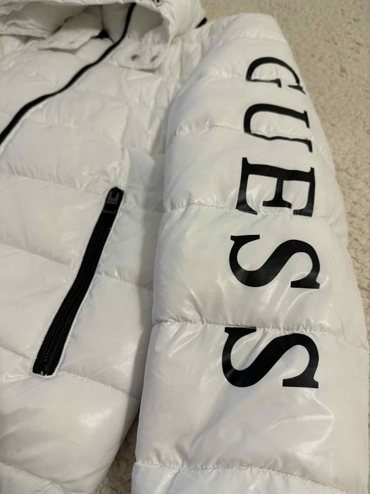 Дамско яке GUESS