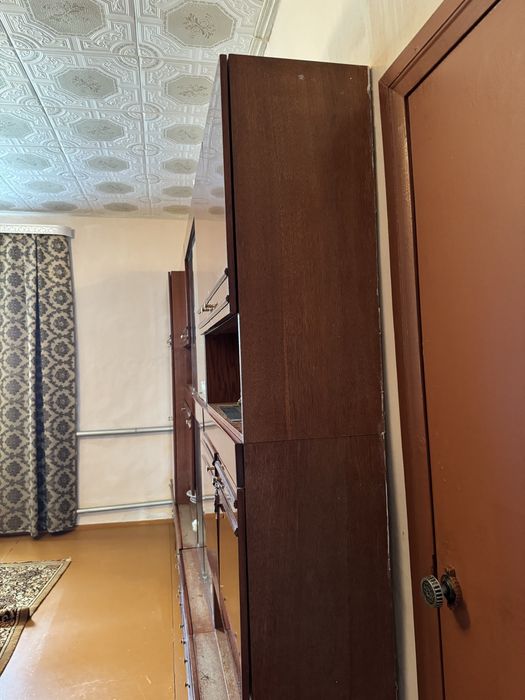 Продам большой шкаф
