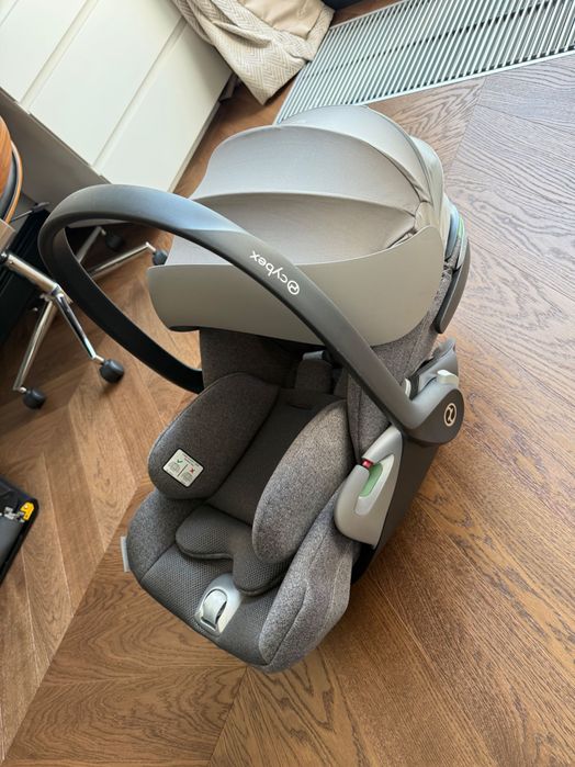 Продам автокресло Cybex
