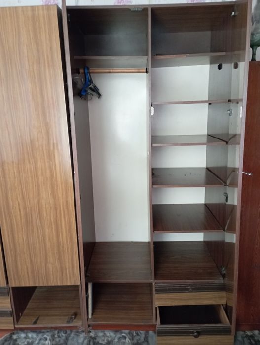 Продам шкафы б/у 35 000 т