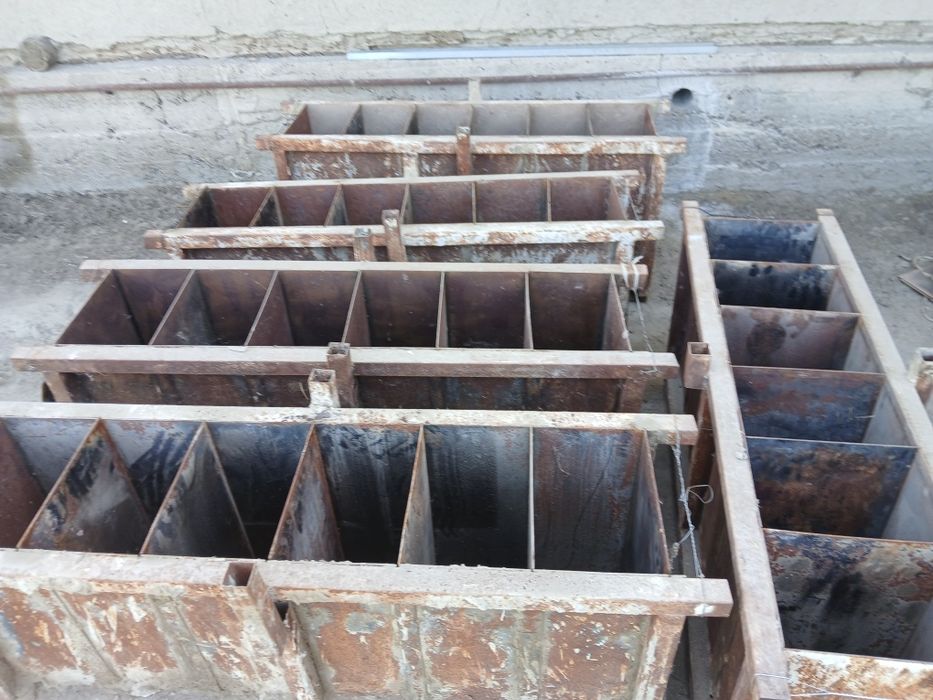 Penablok qoliplar sotiladi