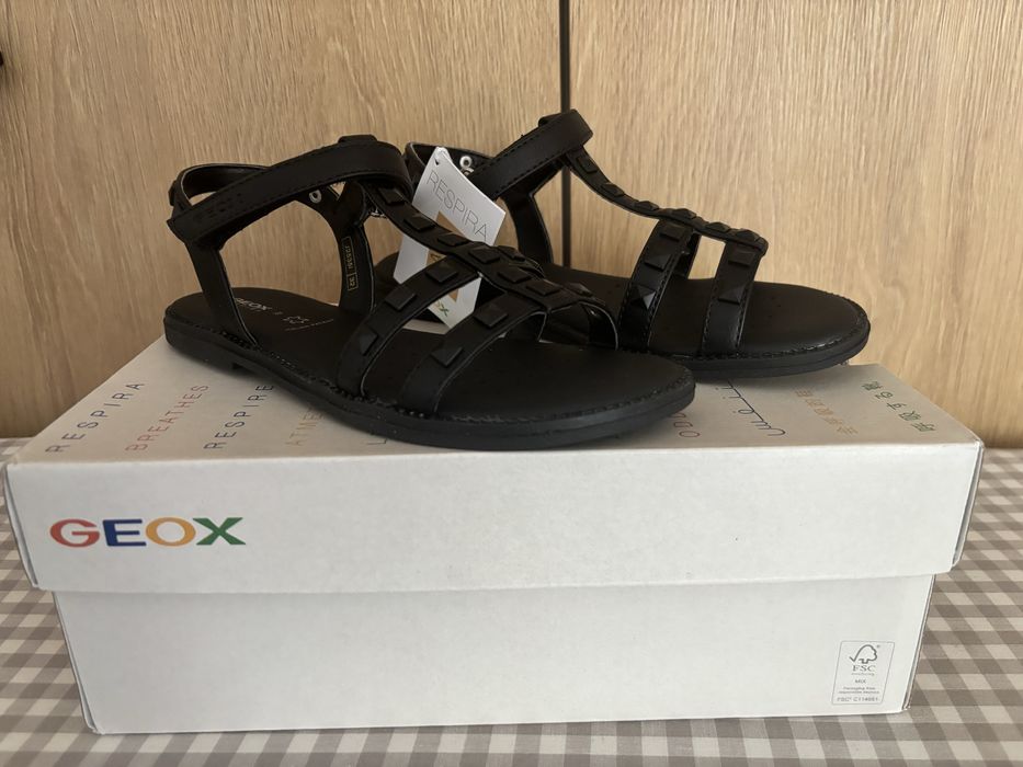 Детски сандали GEOX