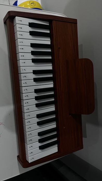 Продам детское пианино 37 клавиш