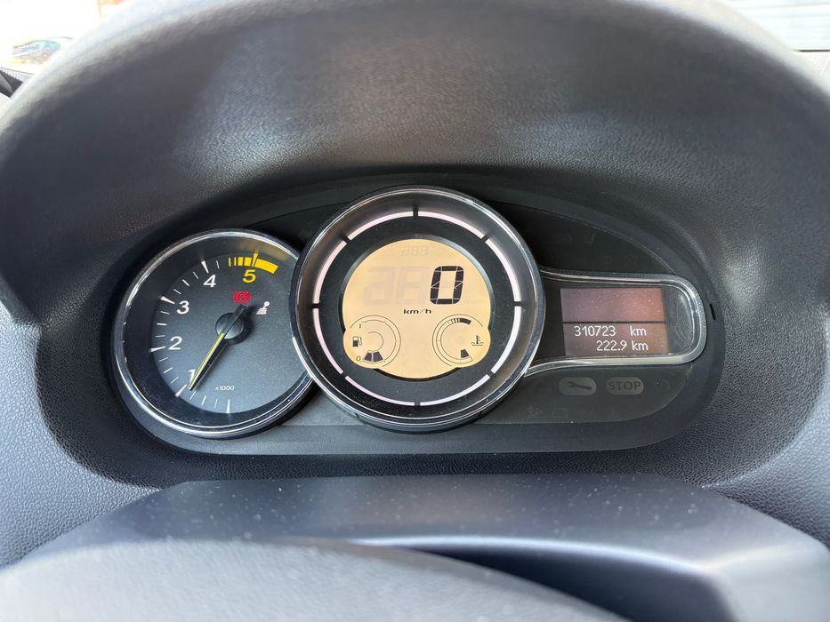 RENAULT Megane 2011 — imagine 2