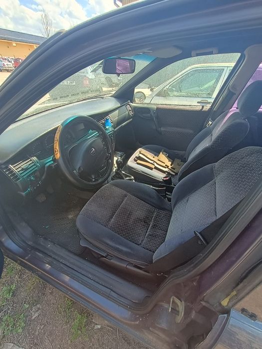 Opel Vectra B, an fabricație 1996, Benzină
