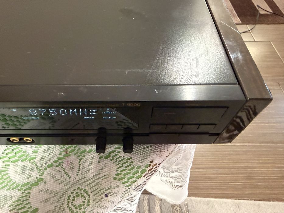 FineArts T-9000 FM Тунер