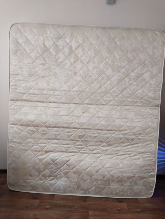 Спальный диван двухместный