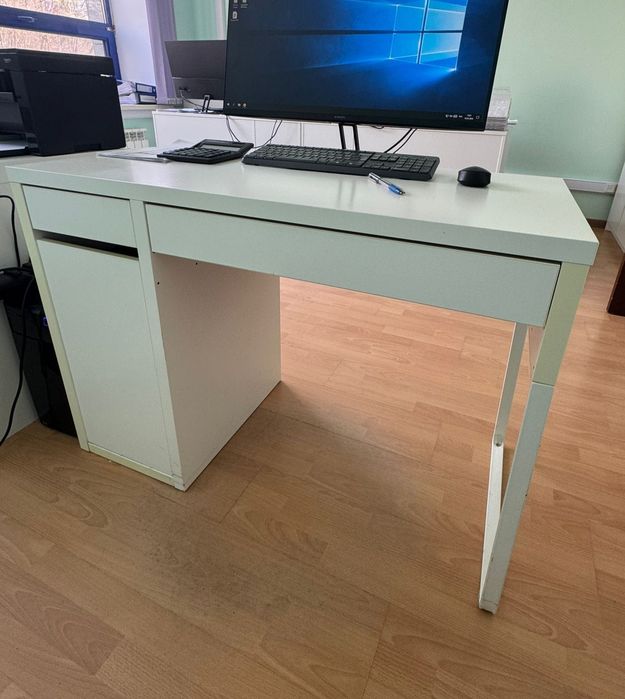 Рабочий стол в офис