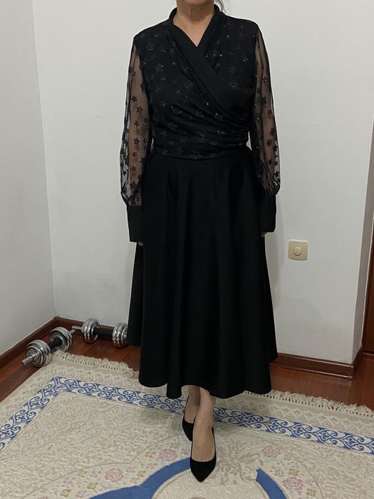 двойка,цвет чёрный.