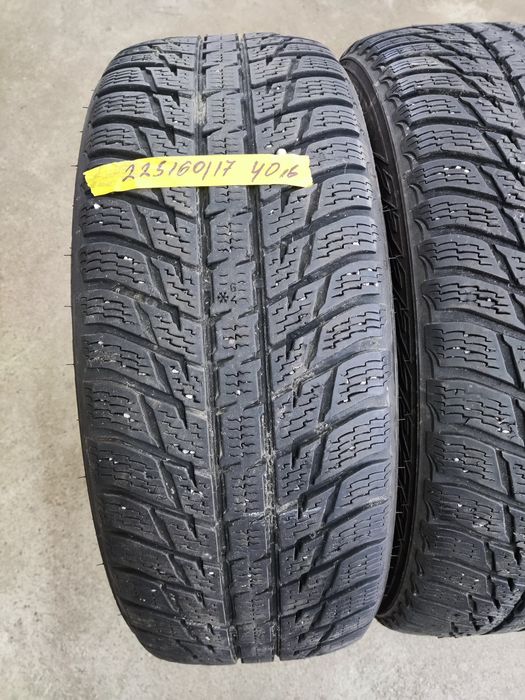 225/60/17 Nokian