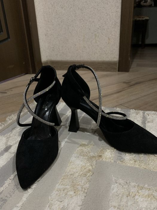 Вечерние новые туфли