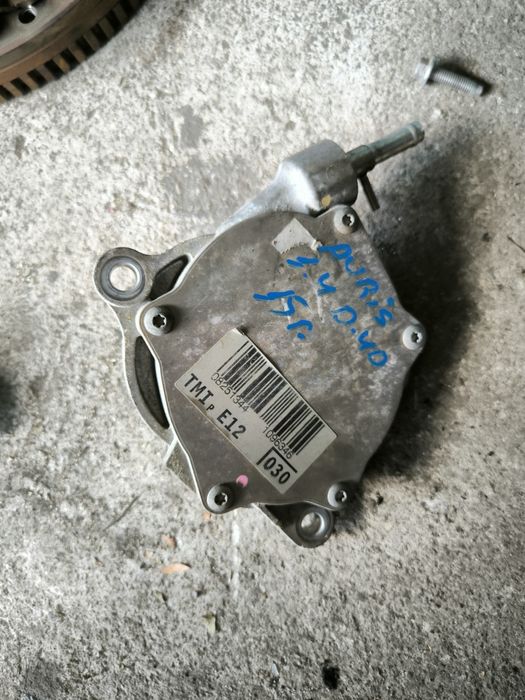 Вакум помпа за Toyota Auris,Yaris 1.4d4d