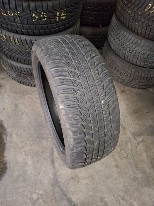 225/45R18 Bridgestone