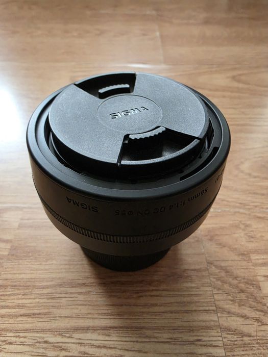 Sigma 56mm F1.4 Sony E-mount + филтър Walimex Pro Slim MC UV 55mm | Перфектно състояние
