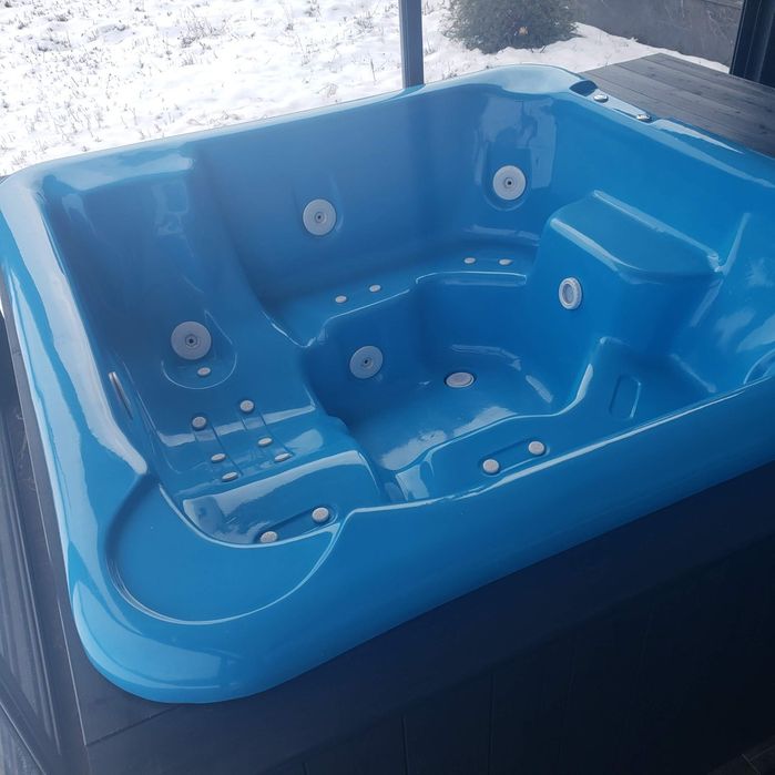Vând jacuzzi fibra de sticla