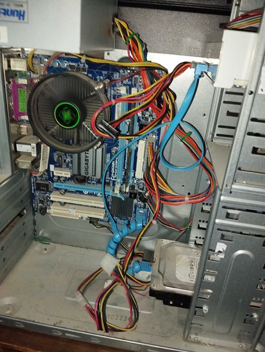 Продам свой компьютер с монитором.