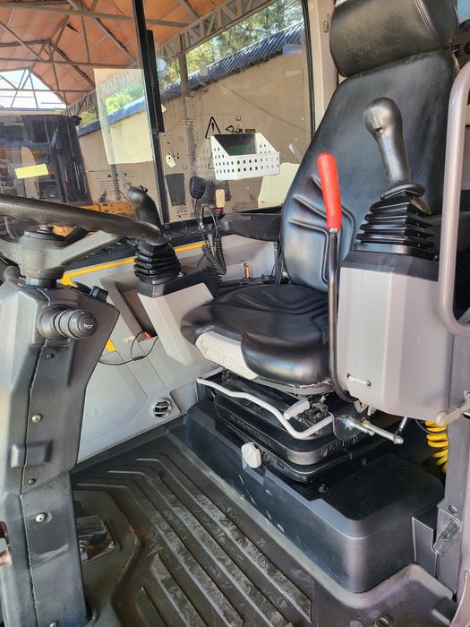 Mini Volvo 60 pro ekskvator karea dan zuri keldi.