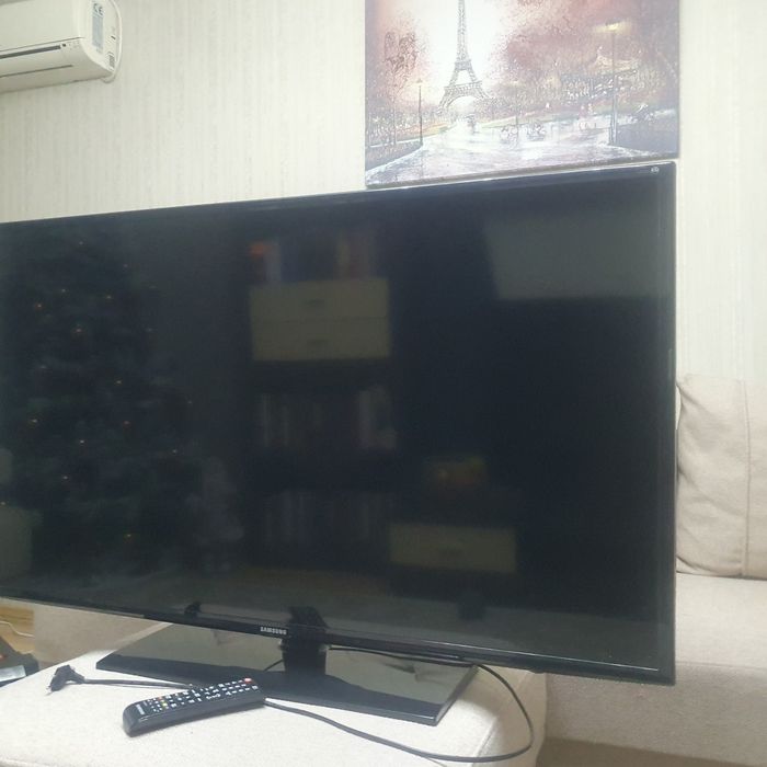 Продам б/у Samsung UE46