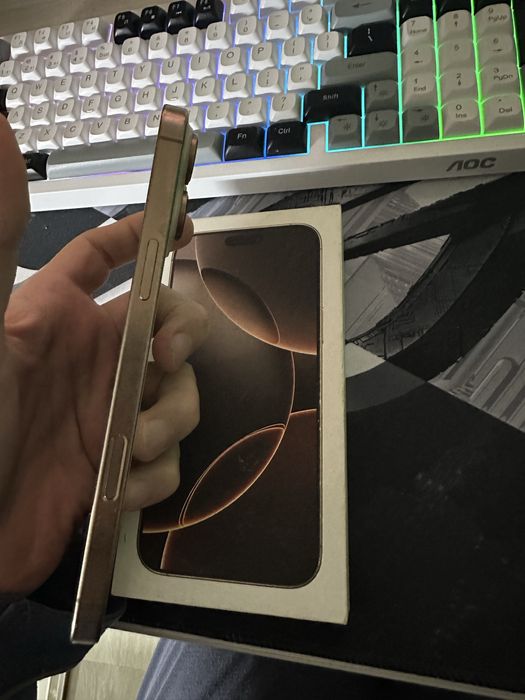 Продам Iphone 16 Pro Max 256 Gb  в идельном состояний