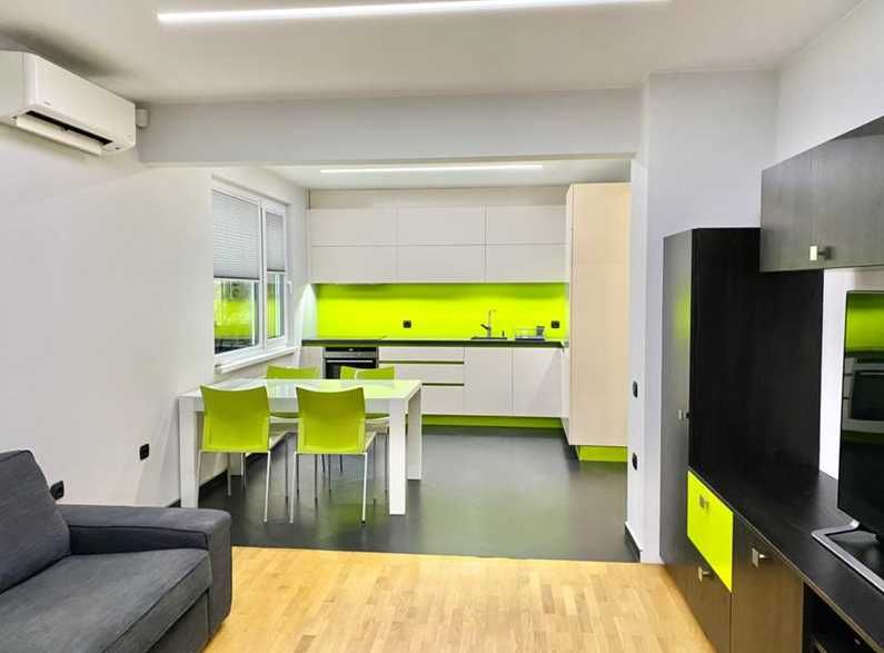 Продава се Едностаен апартамент в София, Център - 75 кв.м за 1067 €/кв.м - Снимка #2