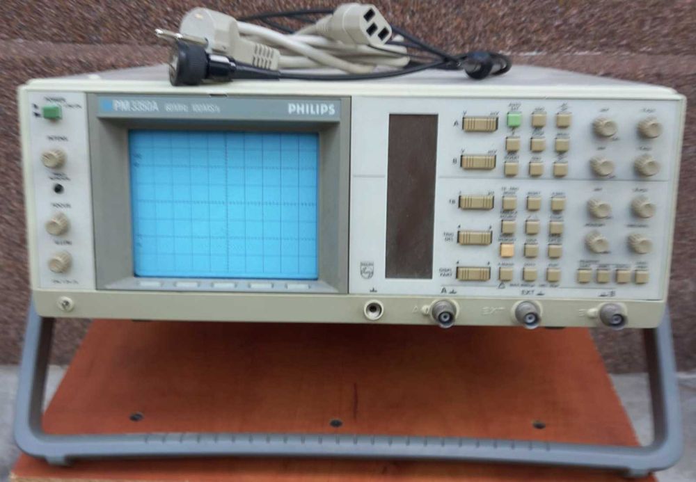 Osciloscop PHILIPS dublu spot PM3350A 60MHz 100MS