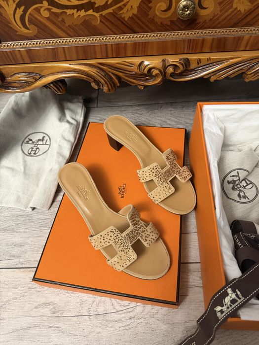 Hermes Oasis 37 р босоножки