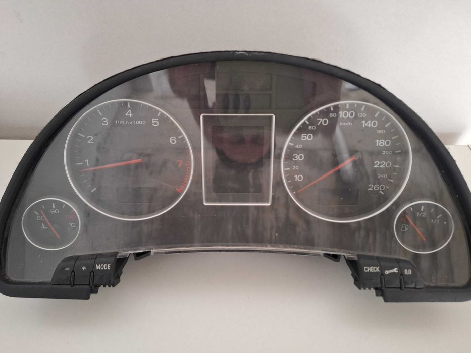 Табло за километри за Ауди А 4 В6   2001-2005 г.