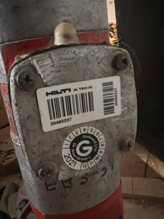 Машина за ядково пробиване Hilti