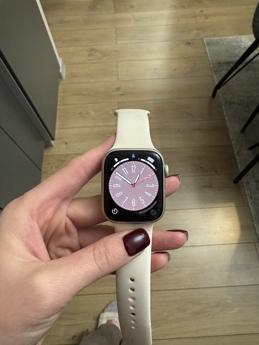 Продам apple watch 8