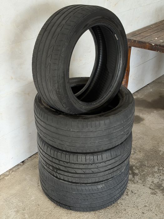 225/45/17 комплект летний резины Bridgestone