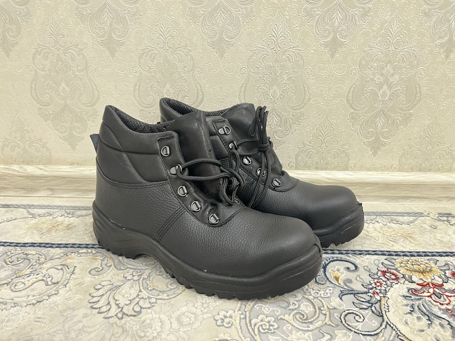 Новый Рабочий Ботинки
