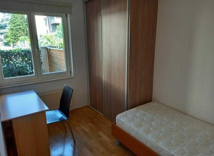 Дава се под наем Двустаен апартамент в Бургас, Сарафово - 63 кв.м за 153 € - Снимка #2