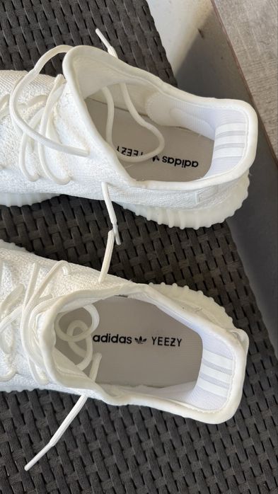 Yeezy 350 v2 white