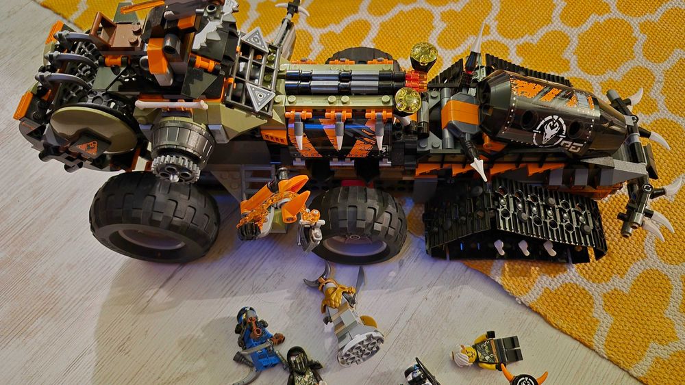 Lego 70654 Ninjago Diselnaut Dragon Catcher