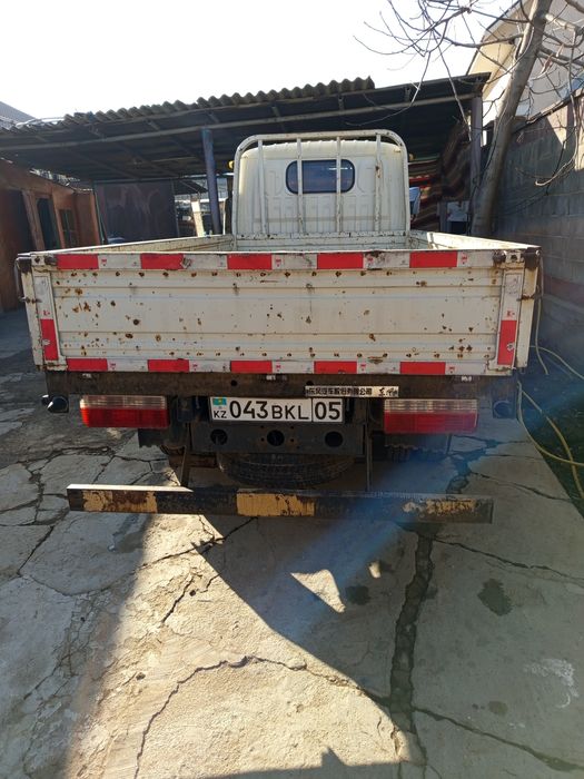 Автомобиль грузовик