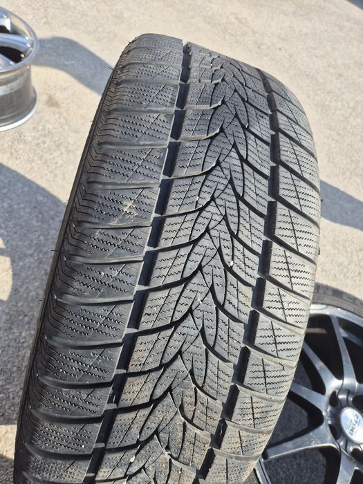 2бр. 235/45/19 Imperial гуми зимни