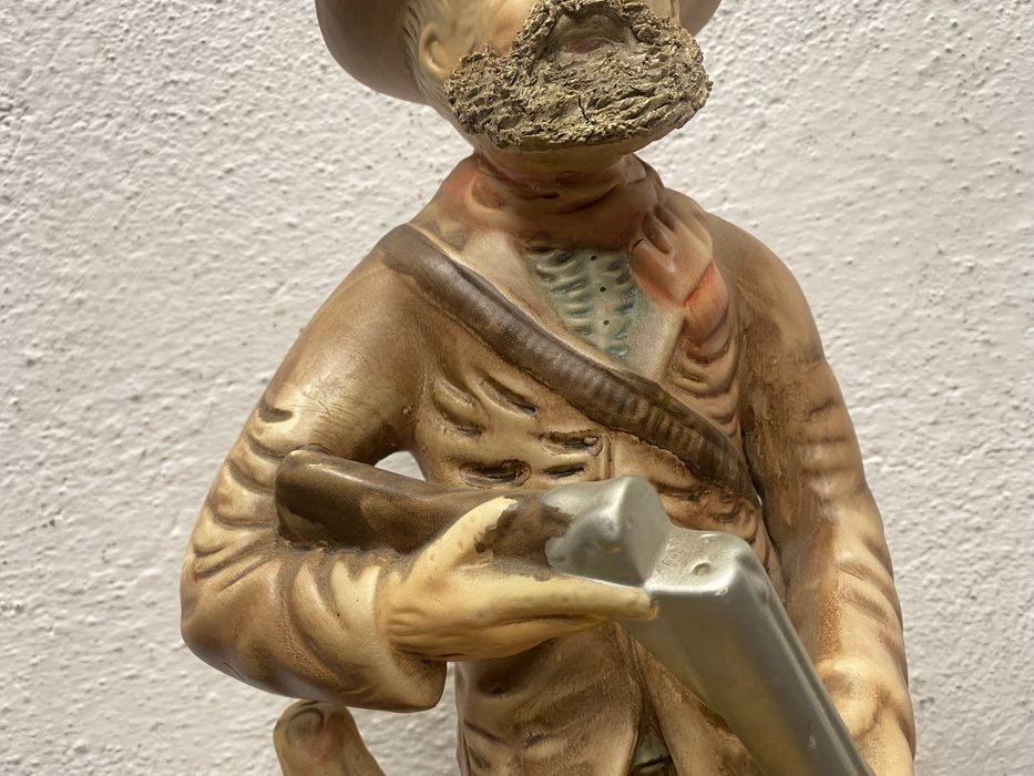 Порцеланова фигура Capodimonte Италия ловец с куче